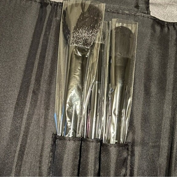 Lancome Set of 3 Makeup Brushes NEW IN BAG - Picture 5 of 7